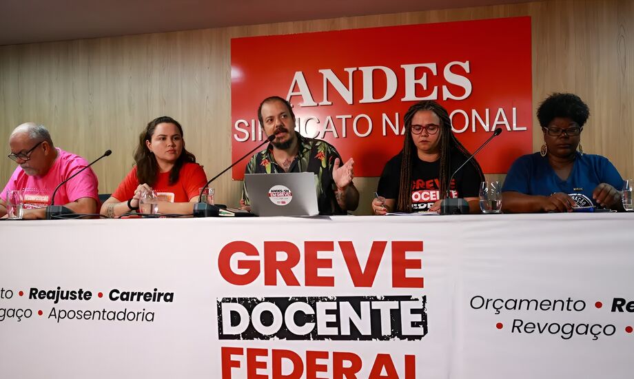 Professores bateram o martelo