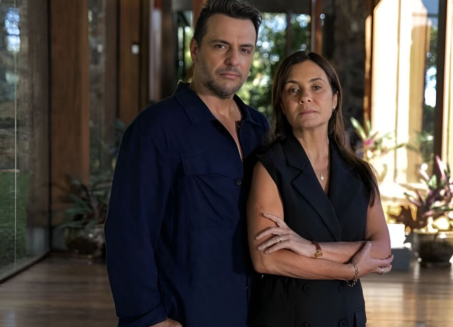 Adriana Esteves e Rodrigo Lombardi em primeira foto como vilões de Mania de Você, próxima novela das 21h da Globo