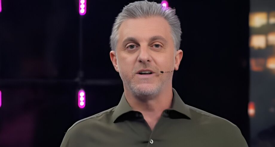 O apresentador Luciano Huck aproveitou um momento durante o programa Domingão com o Huck no domingo, 16, para criticar o projeto de lei que equipara o aborto legal ao crime de homicídio quando o procedimento é feito acima de 22 semanas de gestação