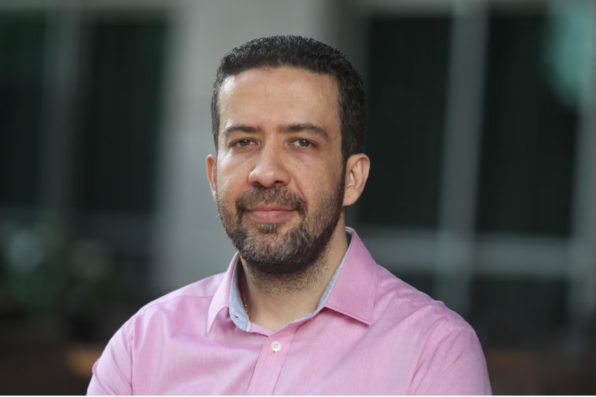 Deputado nega ter se apropriado indevidamente de salários de assessores.