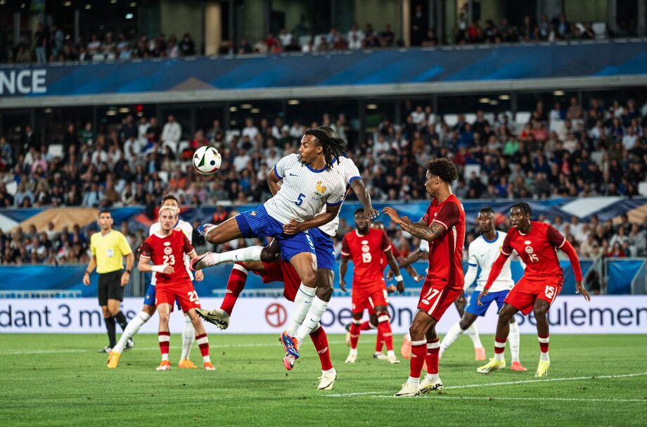 França fica no empate com o Canadá em amistoso