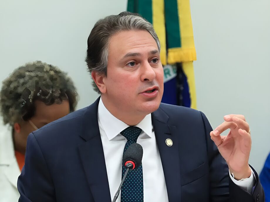 O ministro da Educação, Camilo Santana