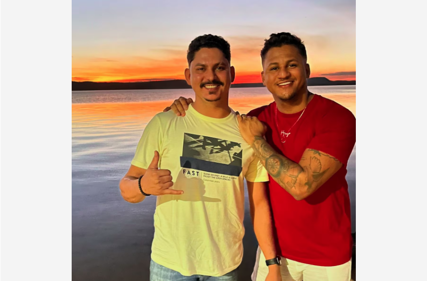 Felipe e Matheus fazem show lotado após viralizarem com plateia vazia.