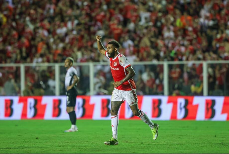 Wesley, do Internacional, foi responsável pelo único gol da partida