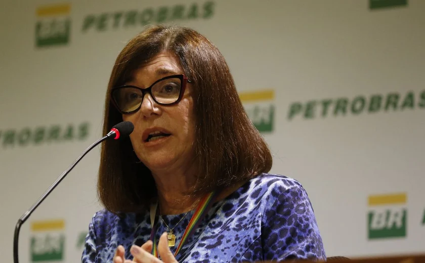 Magda Chambriard - Petrobras adota política de preços abrasileirada, garantindo combustível mais barato e previsível para o consumidor.