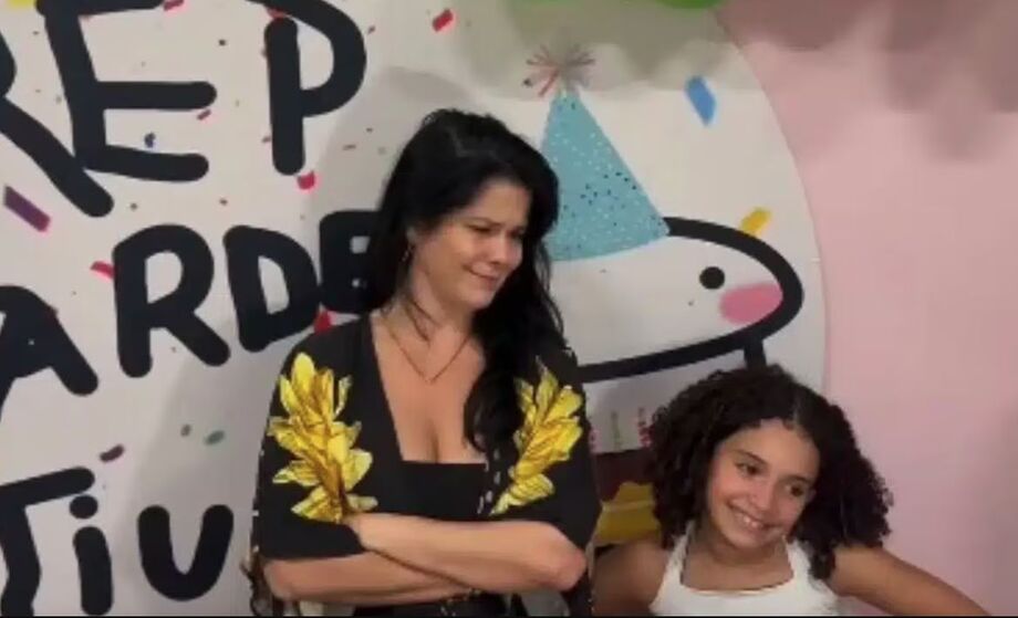 Samara Felippo no aniversário da filha, Lara