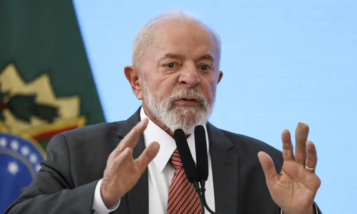 presidente aproveitou para relembrar anúncios recentes de obras nas instituições de ensino.