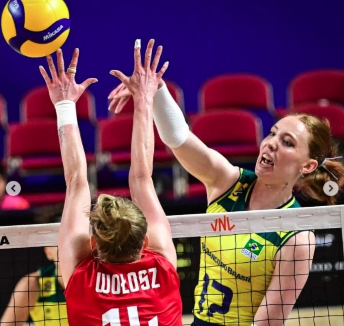 Com a vitória, o Brasil se tornou a única equipe invicta da competição, com nove vitórias em nove jogos