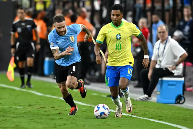 Endrick foi titular no jogo.