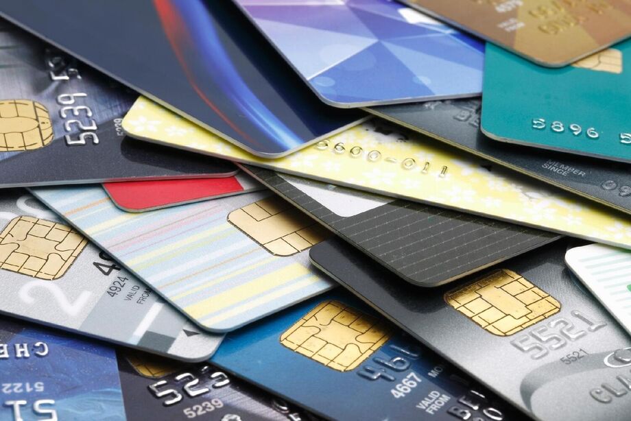 Entre os segmentos analisados, o setor financeiro apresentou o maior crescimento na busca por crédito com 25%.