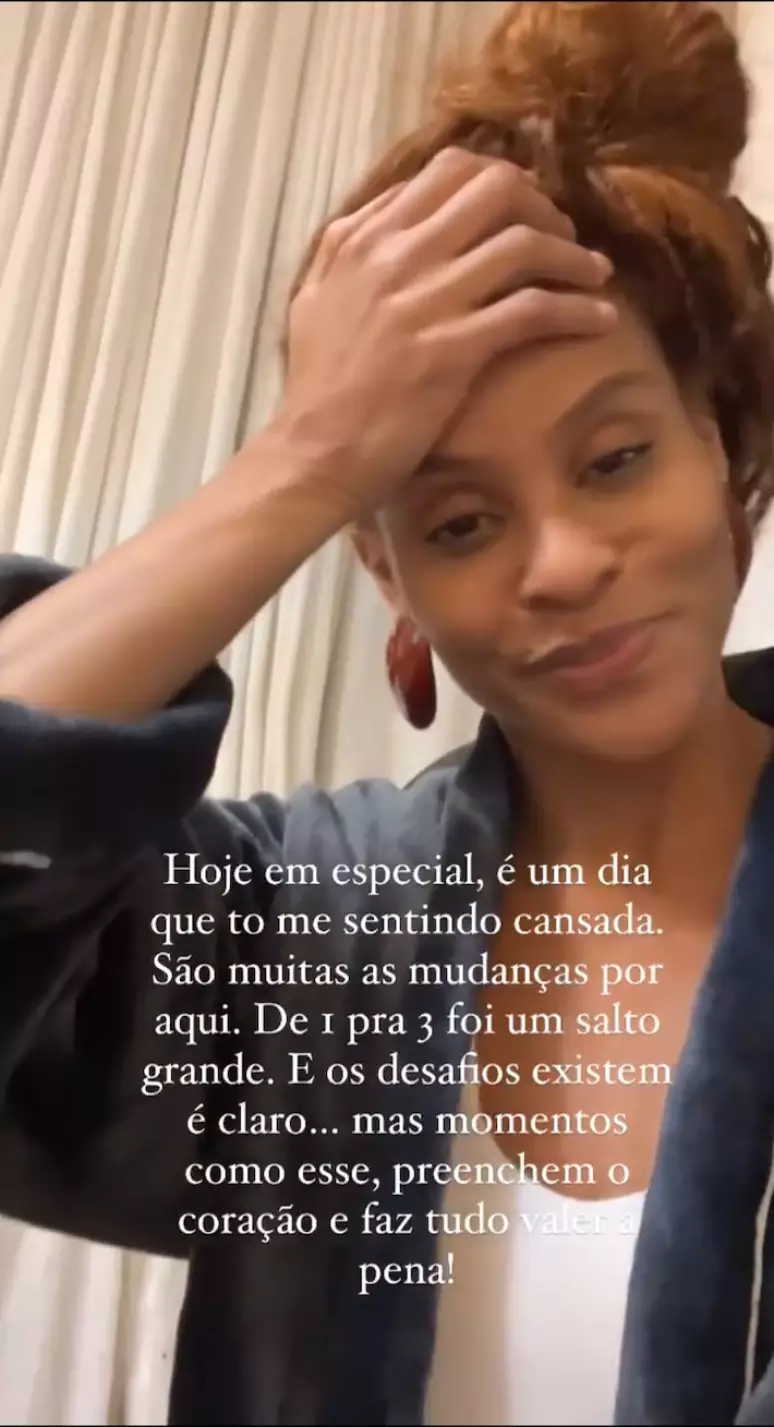 Aline Wirley desabafa sobre desafios na mudança da rotina com os filhos.