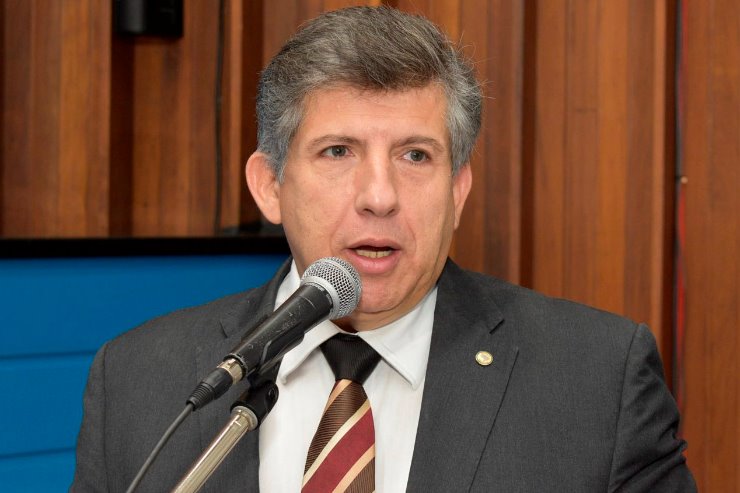 Saúde pública foi o tema do projeto apresentado por Lidio Lopes durante a sessão plenária
