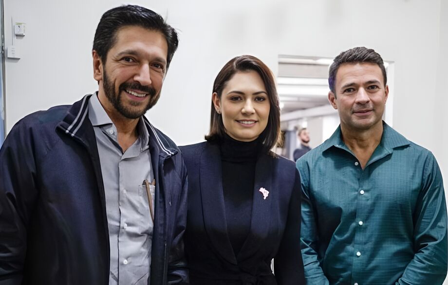 Prefeito Ricardo Nunes (MDB) participou de evento do PL ao lado da ex-primeira-dama Michelle Bolsonaro (PL) e do seu pré-candidato a vice, Ricardo Mello Araújo (PL)