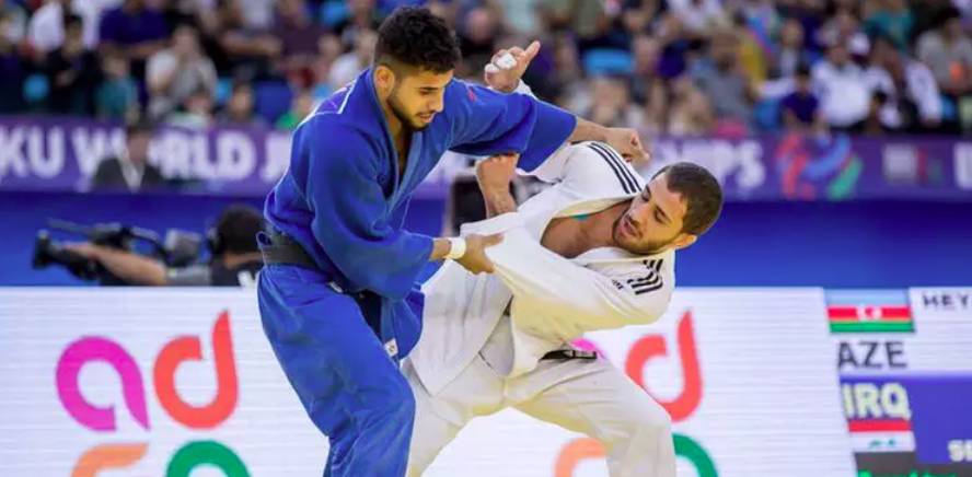 Sajjad Sehen, de azul, foi pego no doping nos Jogos Olímpicos de Paris