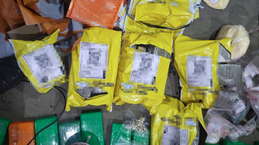Pacotes usados por traficantes para embalar drogas em Guarulhos