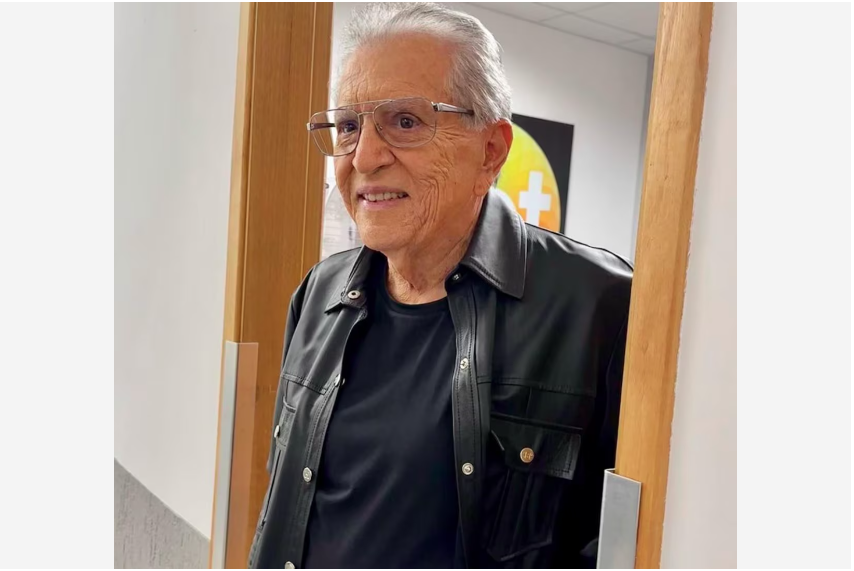 O apresentador Carlos Alberto Nóbrega, que recentemente passou por cirurgia no cérebro