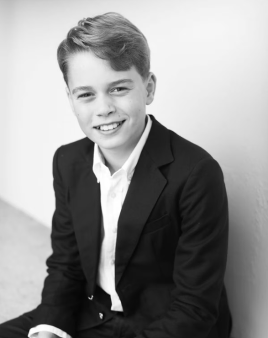George de Cambridge é filho do príncipe William com a duquesa de Cambridge e neto do rei Charles III.