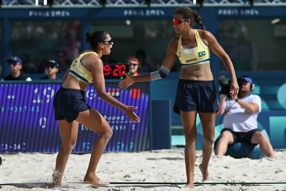 Dupla brasileira lidera ranking mundial do vôlei de praia.
