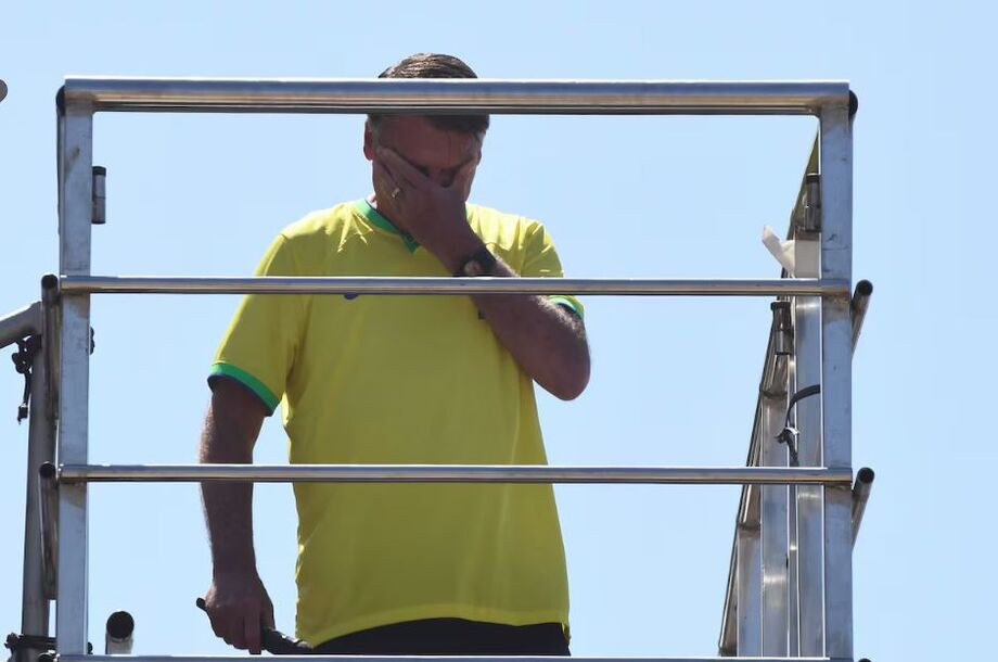 No caso das joias, ex-presidente pode pegar pena mínima de 10 anos de prisão