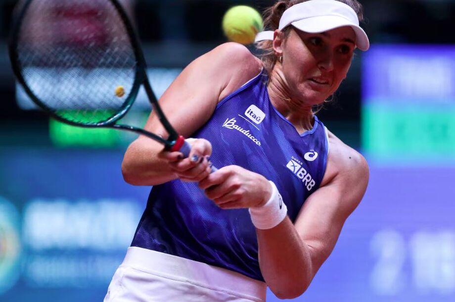 A tenista Beatriz Haddad durante Billie Jean King Cup, no ginásio do Ibirapuera