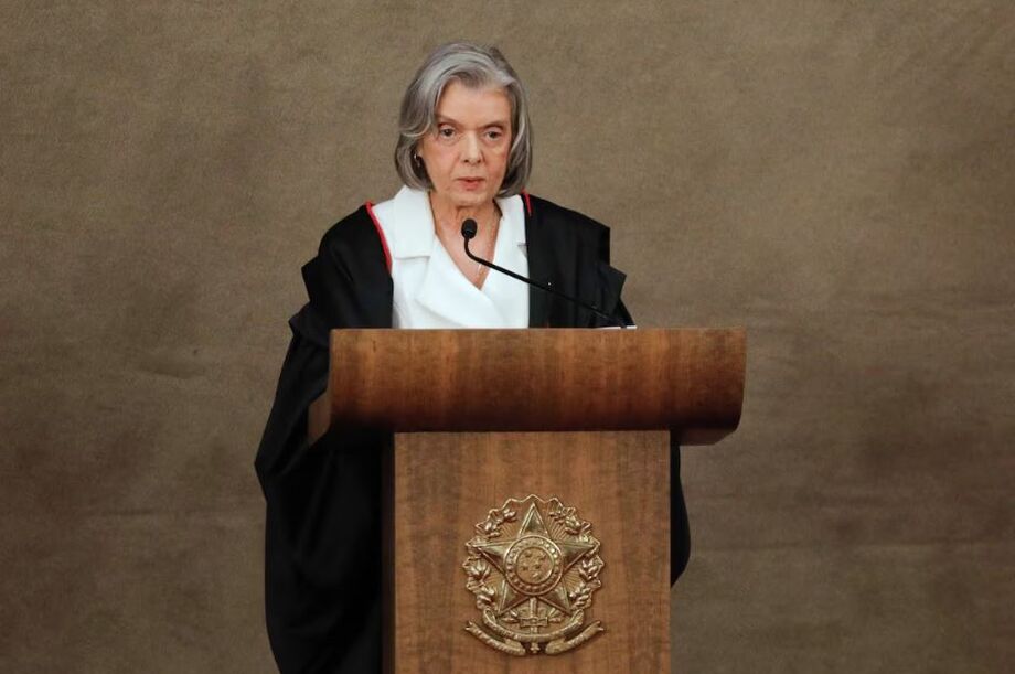 Cármen Lúcia, durante sessão do TSE