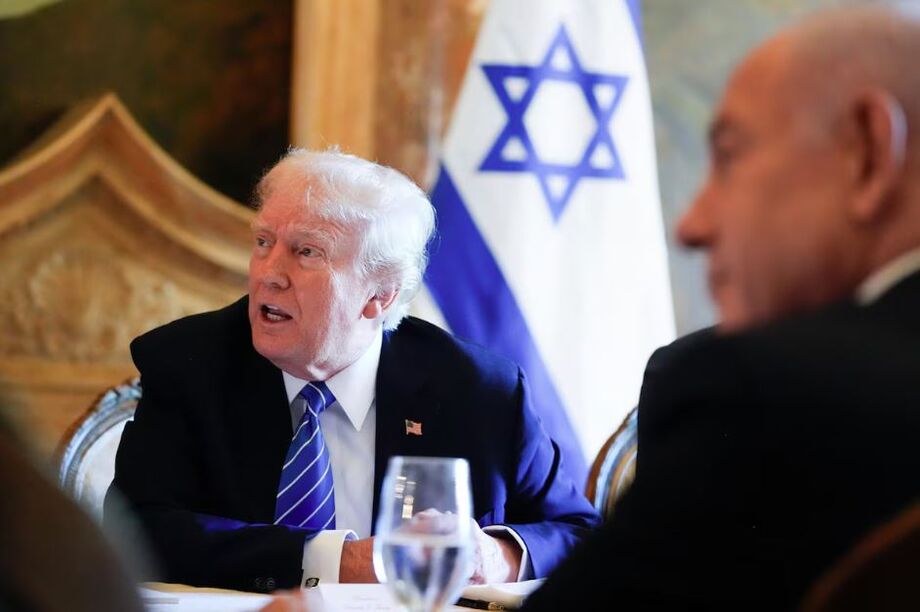 Trump reuniu-se com Netanyahu em sua propriedade em Mar-a-Lago, na Flórida, nesta sexta-feira (26)