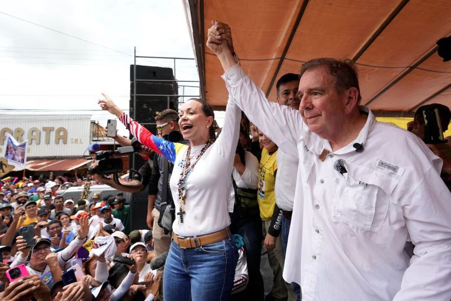 María Corina Machado e Edmundo González em ato em Caracas