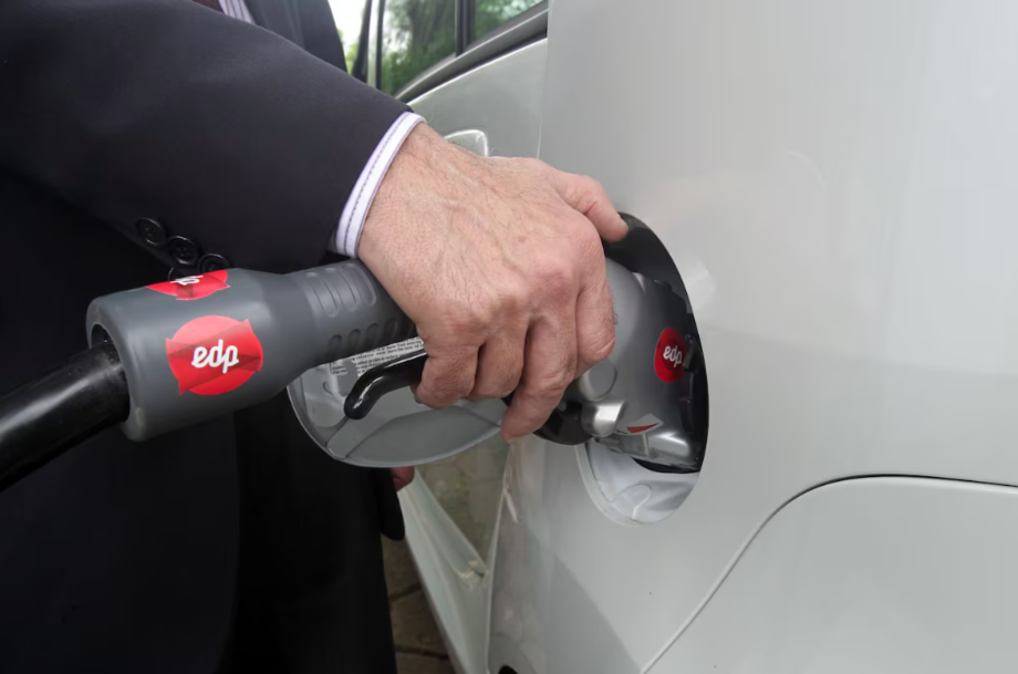 CLP critica inclusão de carros elétricos em Imposto Seletivo da reforma tributária