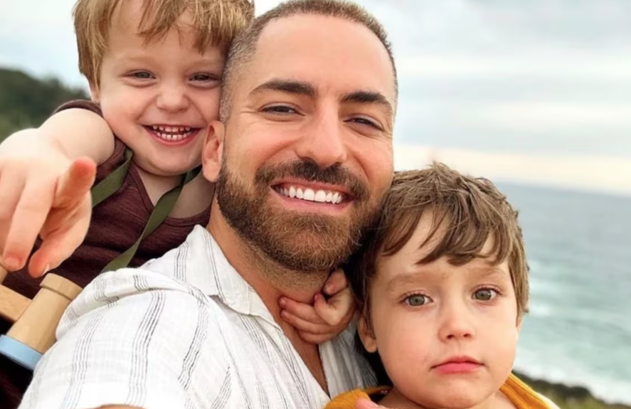 Thales Bretas com os filhos. Hoje, eles vivem na Austrália