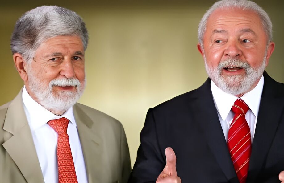 Celso Amorim foi a Caracas a pedido de Lula para lhe informar sobre eleições.