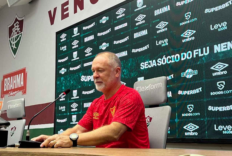 Fluminense apresenta o treinador Mano Menezes