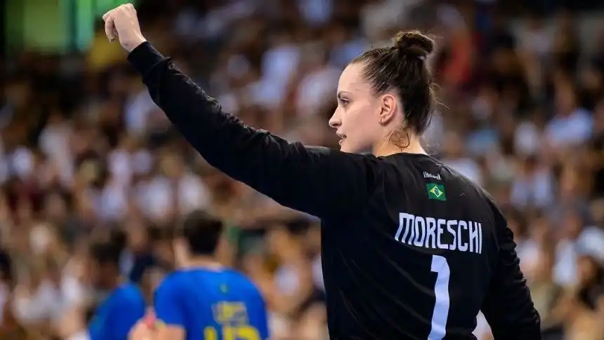 Gabriela Moreschi foi o nome da estreia do handebol feminino do Brasil