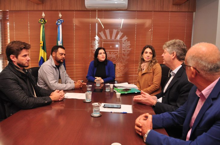 Ministra do Planejamento e Orçamento, Simone Tebet se reuniu nesta manhã com o Governo de Mato Grosso do Sul e anunciou o reforço financeiro para o combate ao fogo no Pantanal
