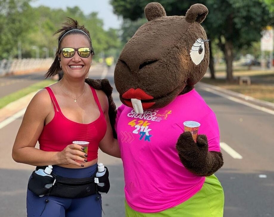 Águas Guariroba disponibiliza água gelada e chuveirão para refrescar atletas na Maratona de CG