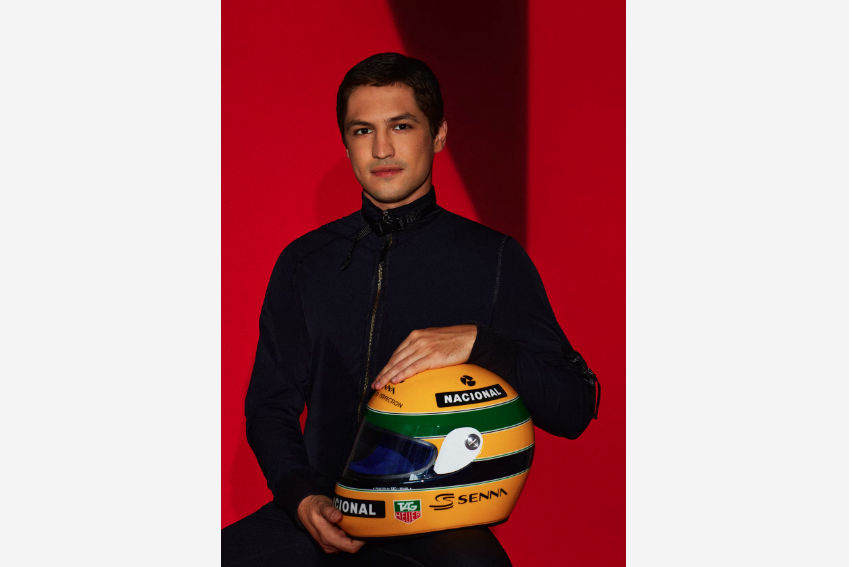 Gabriel Leone caracterizado como Ayrton Senna