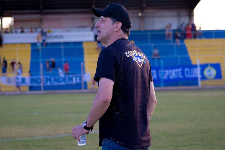 Técnico Rogério Henrique deve montar um time com mudanças para enfrentar o Cianorte