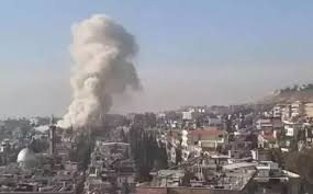 Hezbollah dispara dezenas de foguetes contra kibutz israelense após ataque por drone