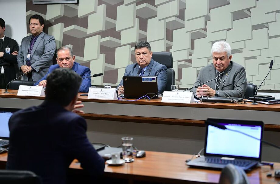 Comissão Temporária Interna sobre Inteligência Artificial no Brasil (CTIA) realiza reunião para analisar o PL 2.338/2023, que regulamenta os sistemas de inteligência artificial.