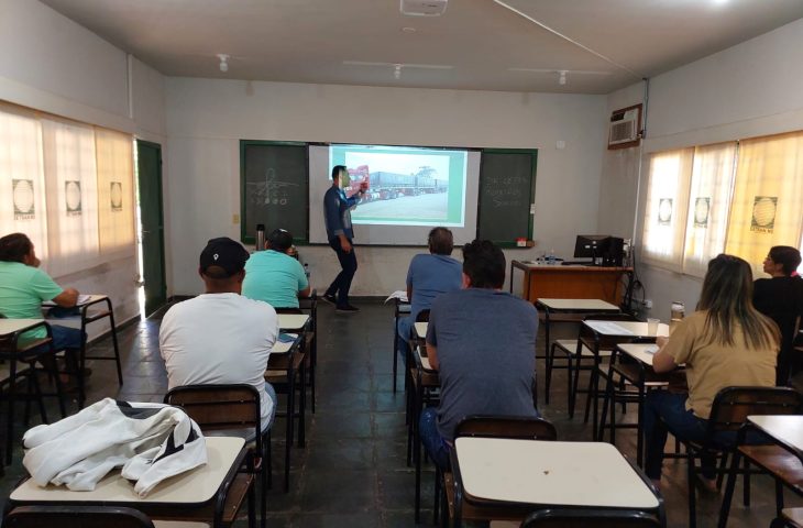 Cursos presenciais para renovar CNH e 'Um Novo Olhar' são ampliados para três cidades do interior