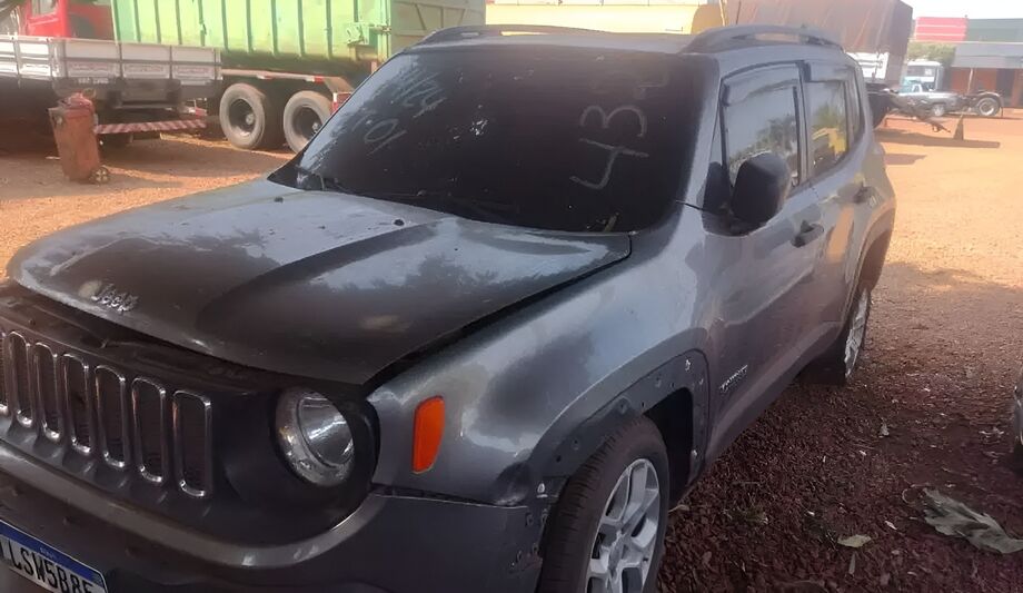 O Tribunal de Justiça de Mato Grosso do Sul (TJ/MS) está realizando um leilão eletrônico de veículos, incluindo um Jeep Renegade, com lance inicial de R$ 17.960.