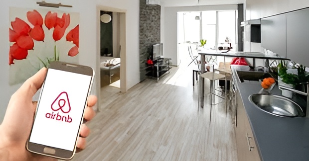 A Receita Federal planeja novas medidas para cobrar o Imposto de Renda de pessoas que alugam imóveis pelo Airbnb, após reclamações do setor hoteleiro.