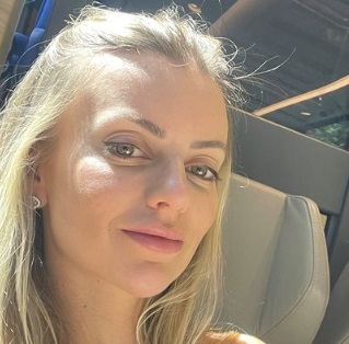 Laiana Vasatta estava entre as vítimas do acidente; sua carreira era dedicada ao setor aéreo