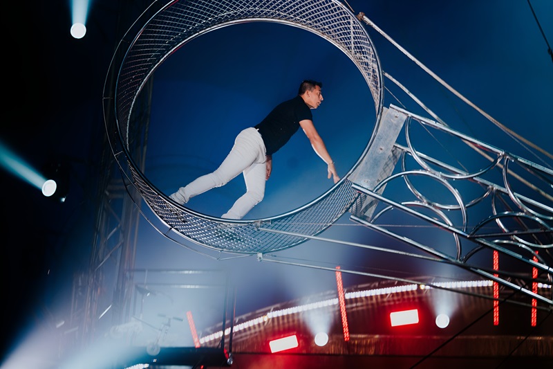 A magia do circo transforma a experiência de crianças em Campo Grande, com uma ação social que leva alegria e diversão para quem mais precisa.