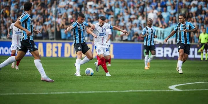 Grêmio usa time reserva e perde por 2 a 0 para o Bahia em Caxias do Sul