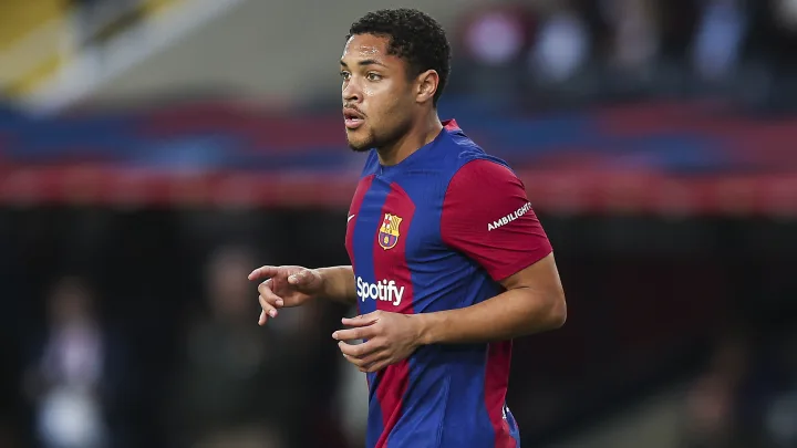 Barcelona encaminha o empréstimo do atacante Vitor Roque para o Real Bétis
