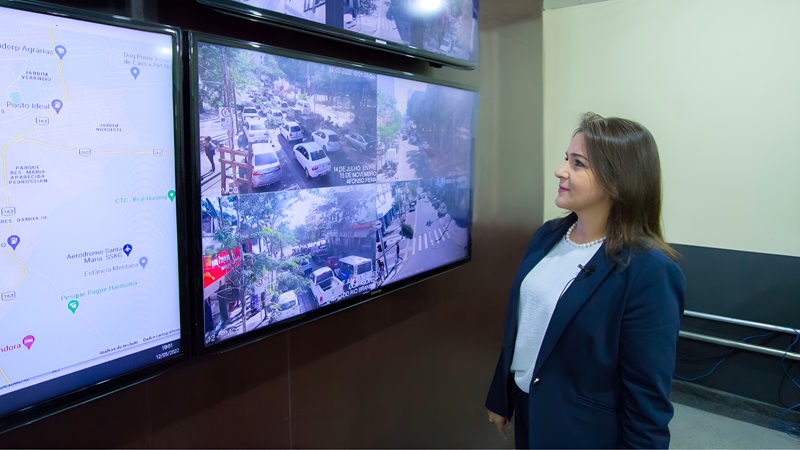 Prefeita Adriane Lopes, que disputa a reeleição, anuncia centro de formação para a Guarda Civil Metropolitana de Campo Grande, com foco em capacitação contínua dos agentes.