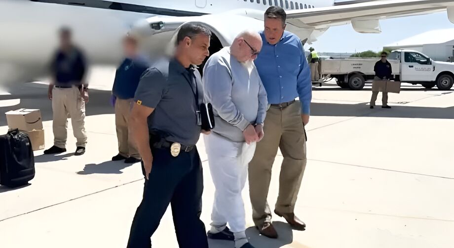 Polícia de Ventura, na Califórnia, conduz Warren Luther Alexander, hoje com 73 anos
