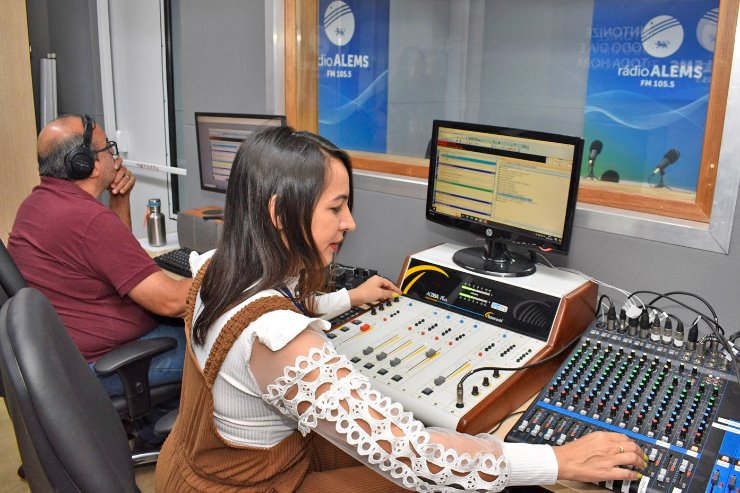 Rádio ALEMS está presente na Web e pelo sinal aberto da FM 105.5