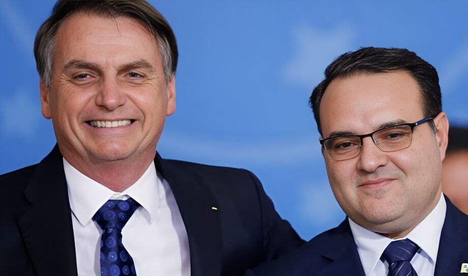 O presidente Jair Bolsonaro ao lado do ministro da Secretaria-Geral da Presidência, Jorge Antonio de Oliveira, indicado para vaga no Tribunal de Contas da União. Francisco