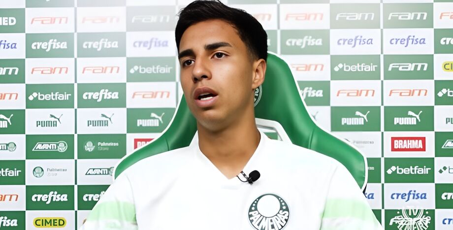 Zagueiro Vitor Reis
